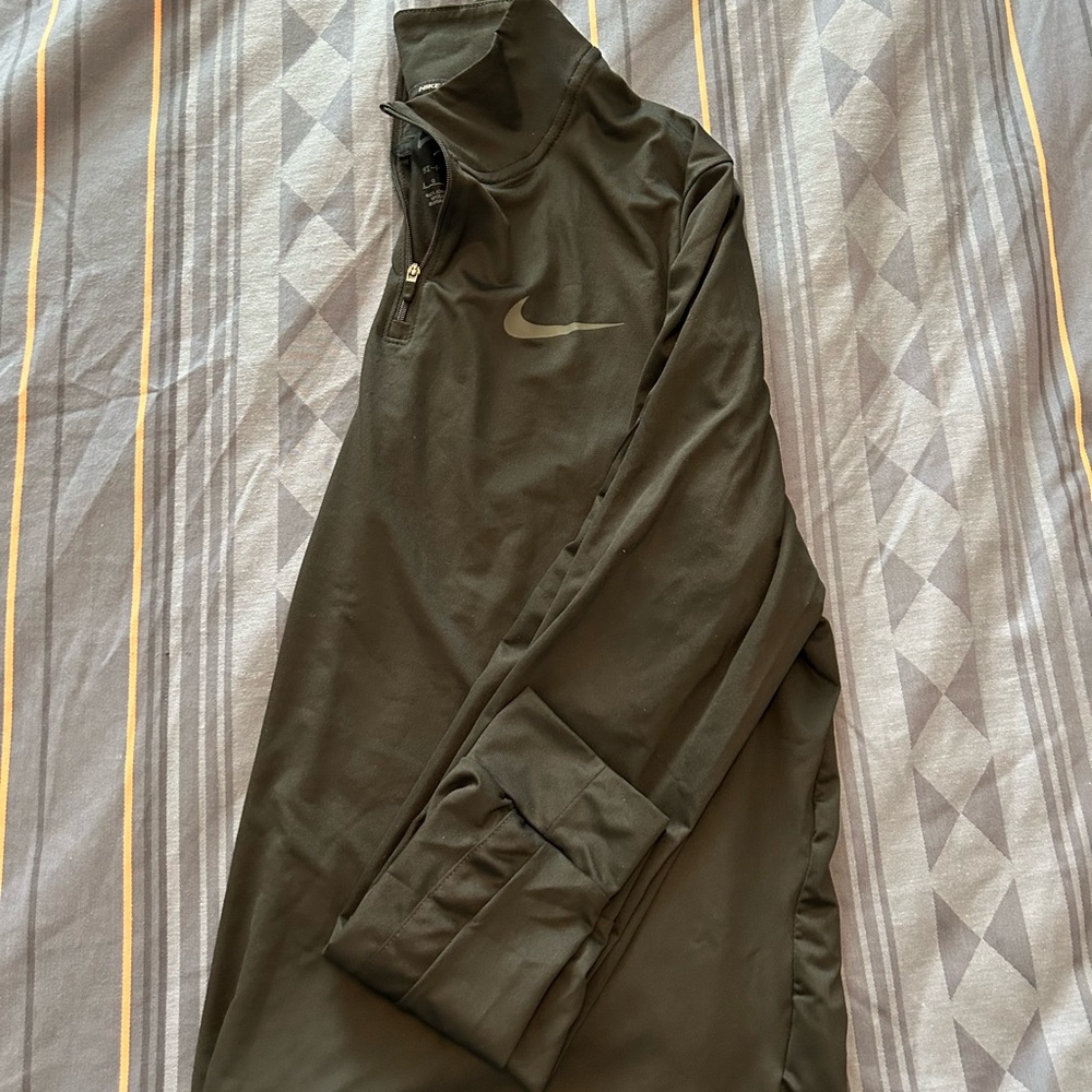 Men’s Nike pull over L - Picture 3 of 3